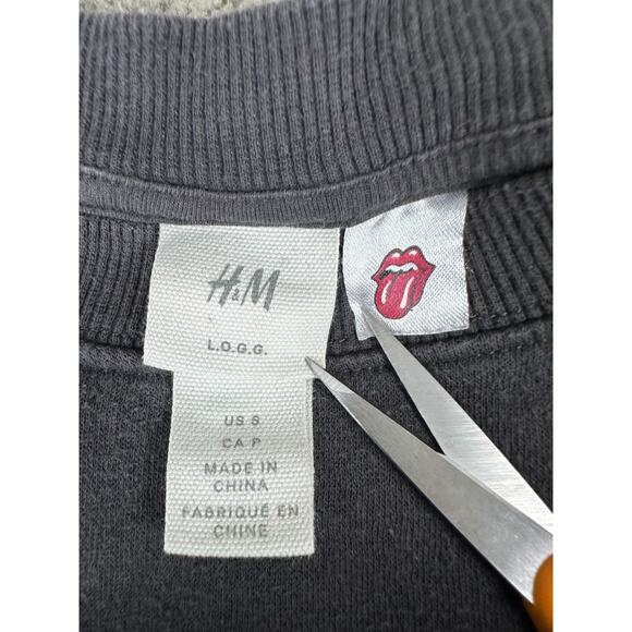 Rolling Stone Sweatshirt Womens Small Gray Red Hot Lips Crewneck H&M Pullover - Picture 4 of 10